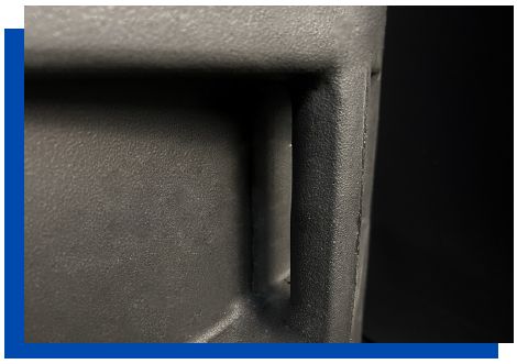 Transport case has molded front and top handles