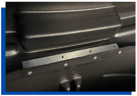 Transport case has steel hinges